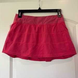 Lululemon pace rival Skirt